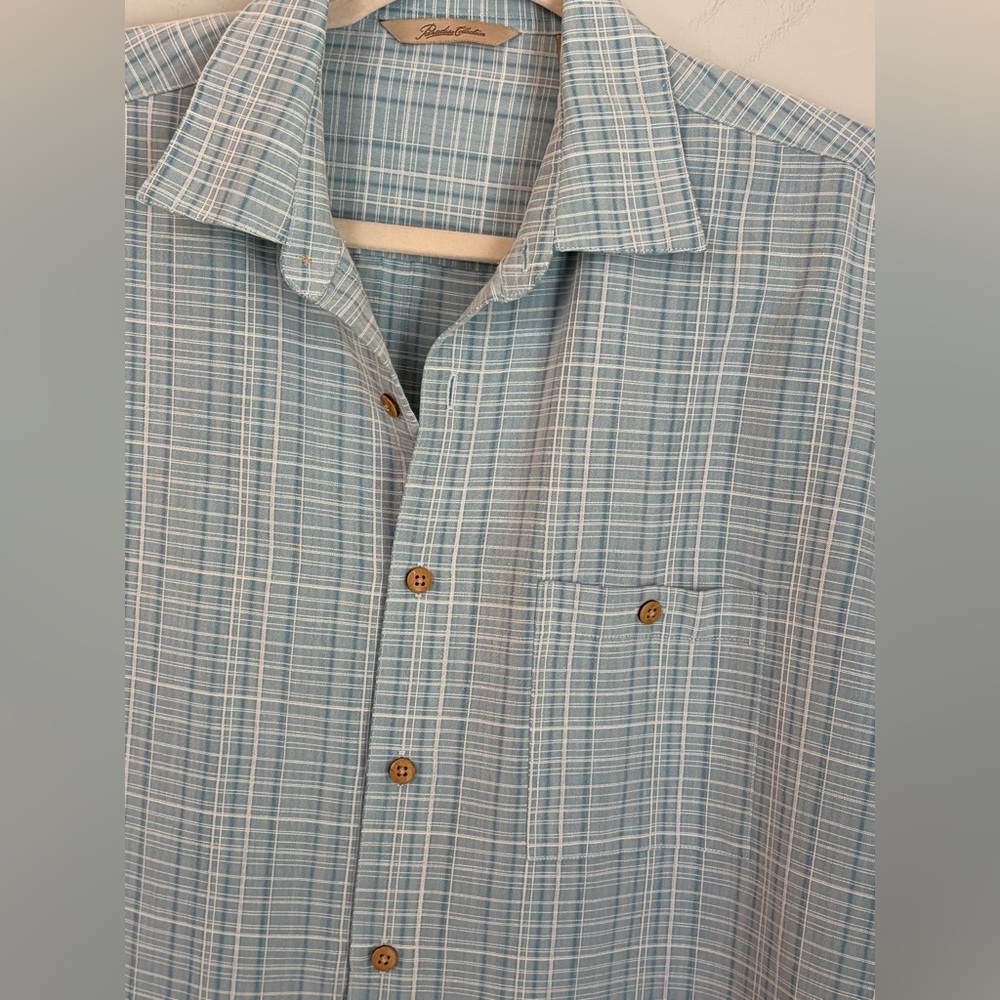 Paradise Collection Men’s Blue Plaid Short Sleeve Button Down Shirt, Size Large